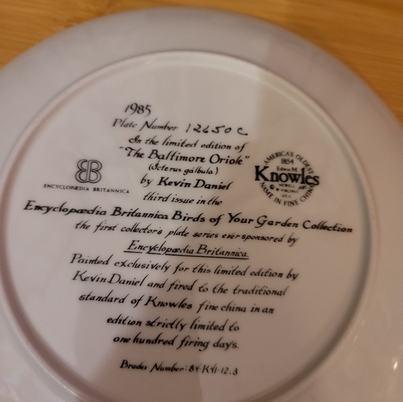 ENCYCLOPEDIA BRITANNICA "BIRDS IN YOUR GARDEN" COLLECTORS PLATE 12650C LIMITED - Picture 8 of 11